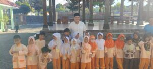 Kembangkan Karakter Sejak Dini, Siswa Baru SDN Bronggang Baru Diajak Kenali Lingkungan Kalurahan Argomulyo